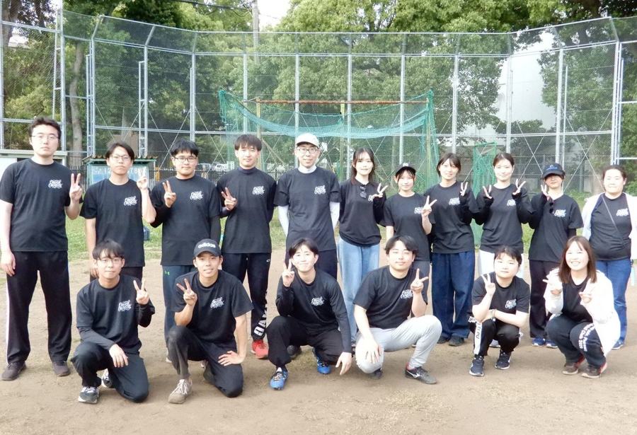 2026年5月のソフトボール大会の集合写真