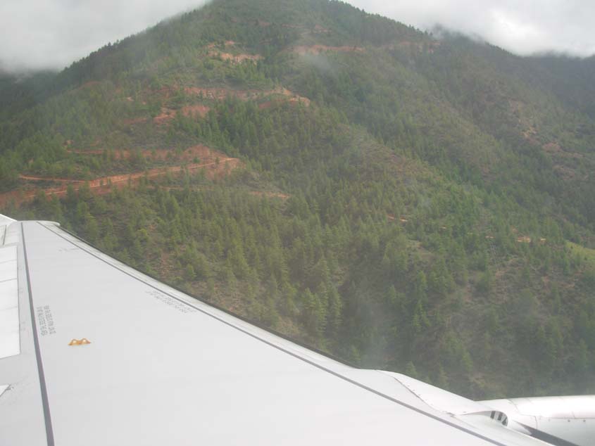 toParoAirport.jpg