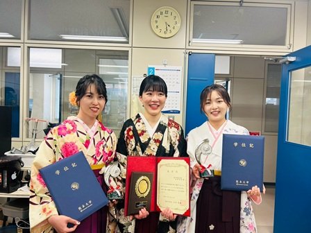LINE_ALBUM_卒業式_250327_1.jpg